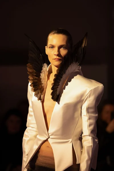 Look 1